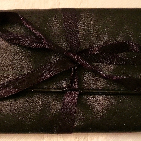 NEW Faux Leather Jewelry Wrap/Travel Case! Black with Silver K Monogram - Picture 4 of 10